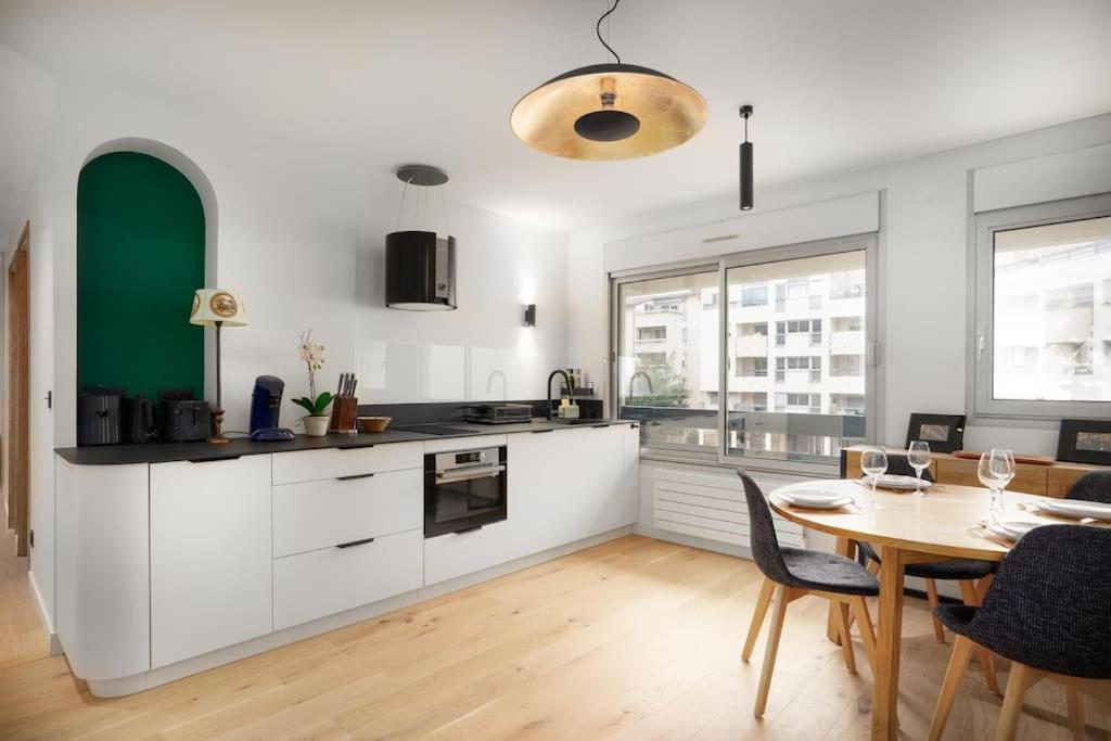 Appartement Standing -T3- Centre Écully Buitenkant foto